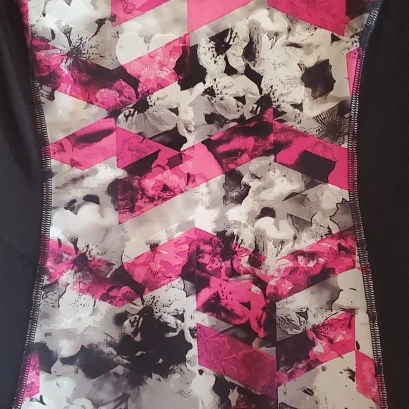 Tek Gear Dry Tek Workout Jacket. Size Medium Long Sleeved with Thumb Holes. - Picture 2 of 11